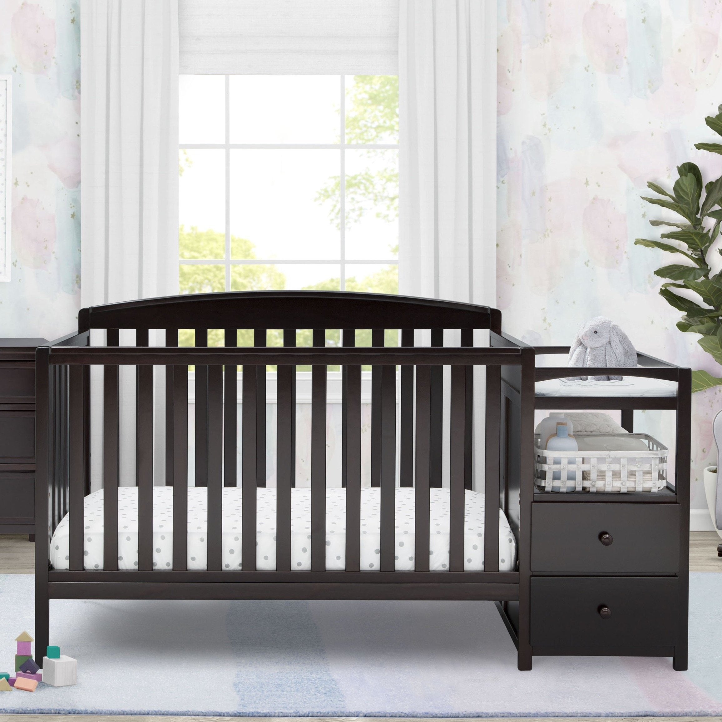 Royal Convertible Crib and Changer
