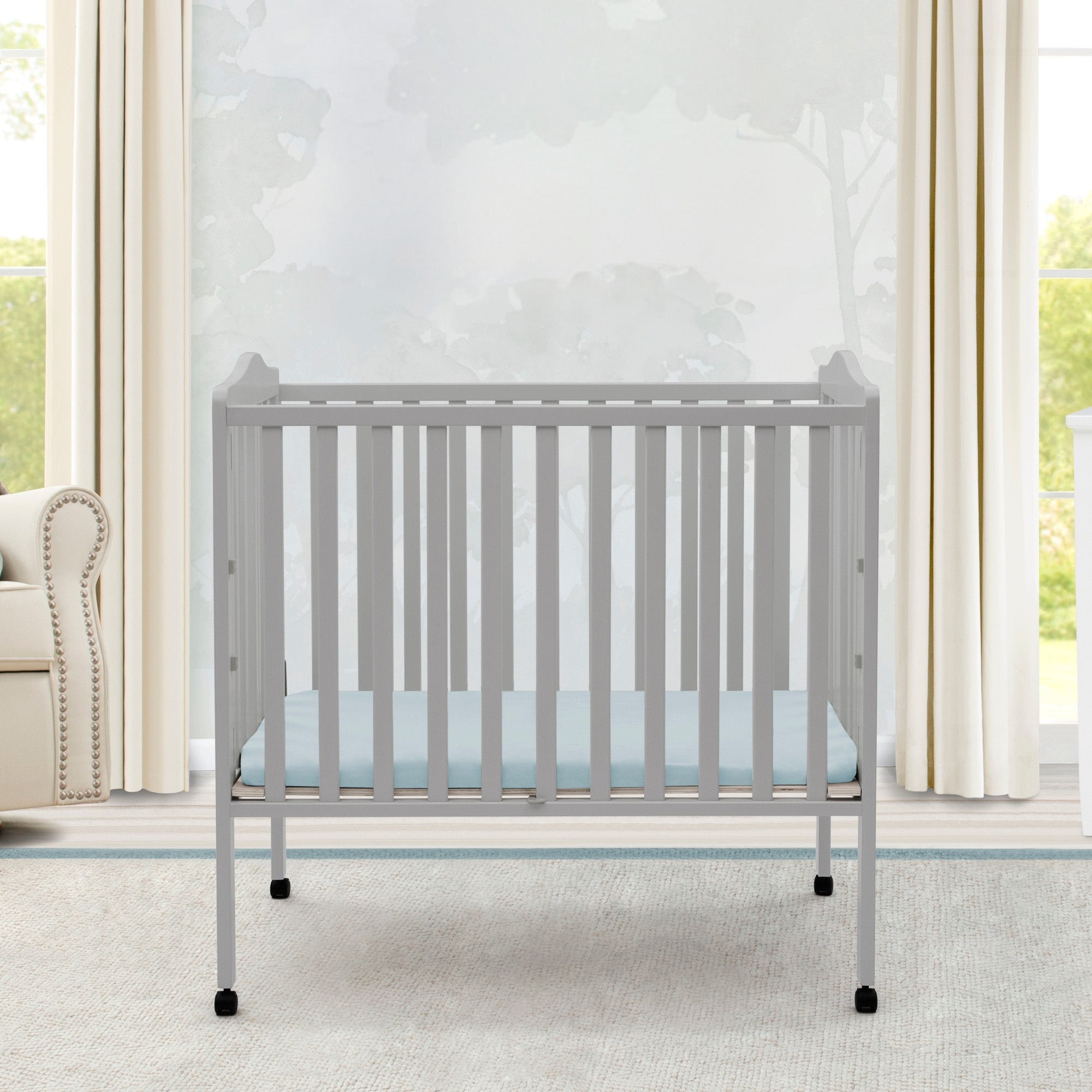 Folding Portable Mini Baby Crib with 1.5-inch Mattress