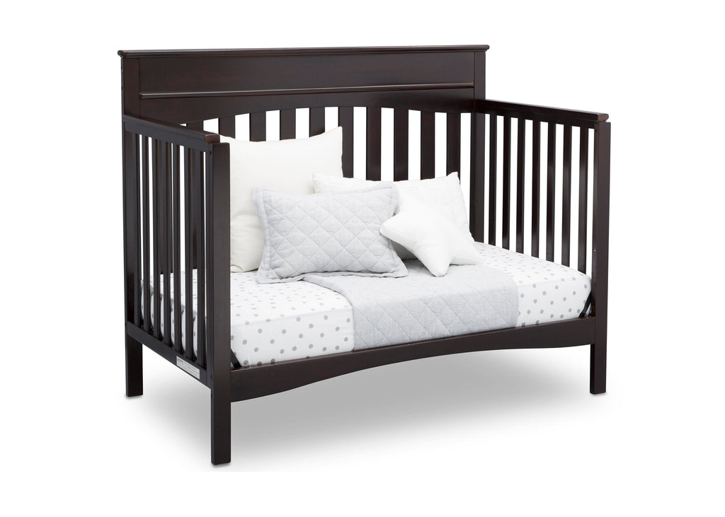Skylar 4-in-1 Convertible Crib