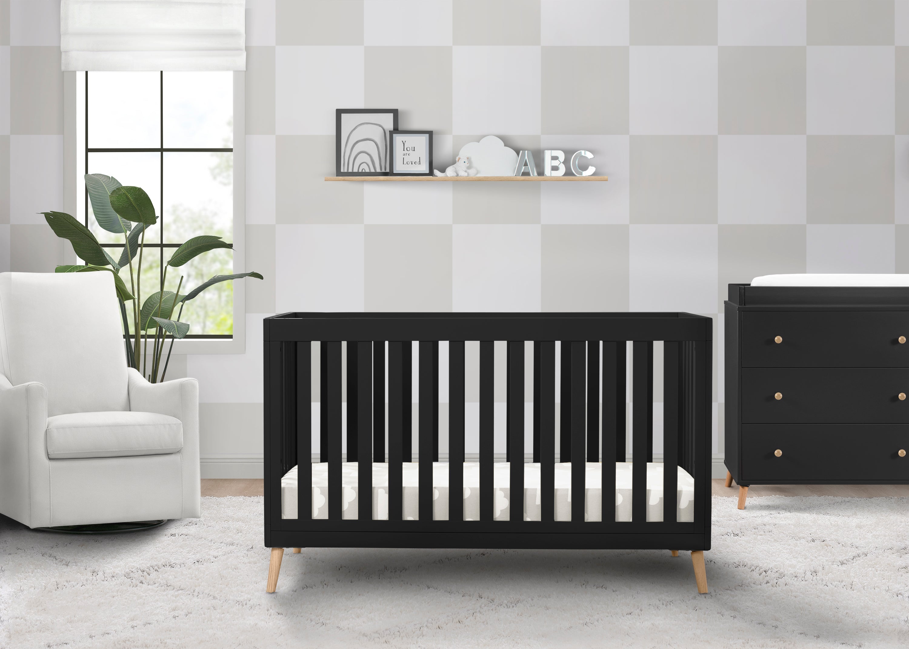 Essex 4-in-1 Convertible Crib