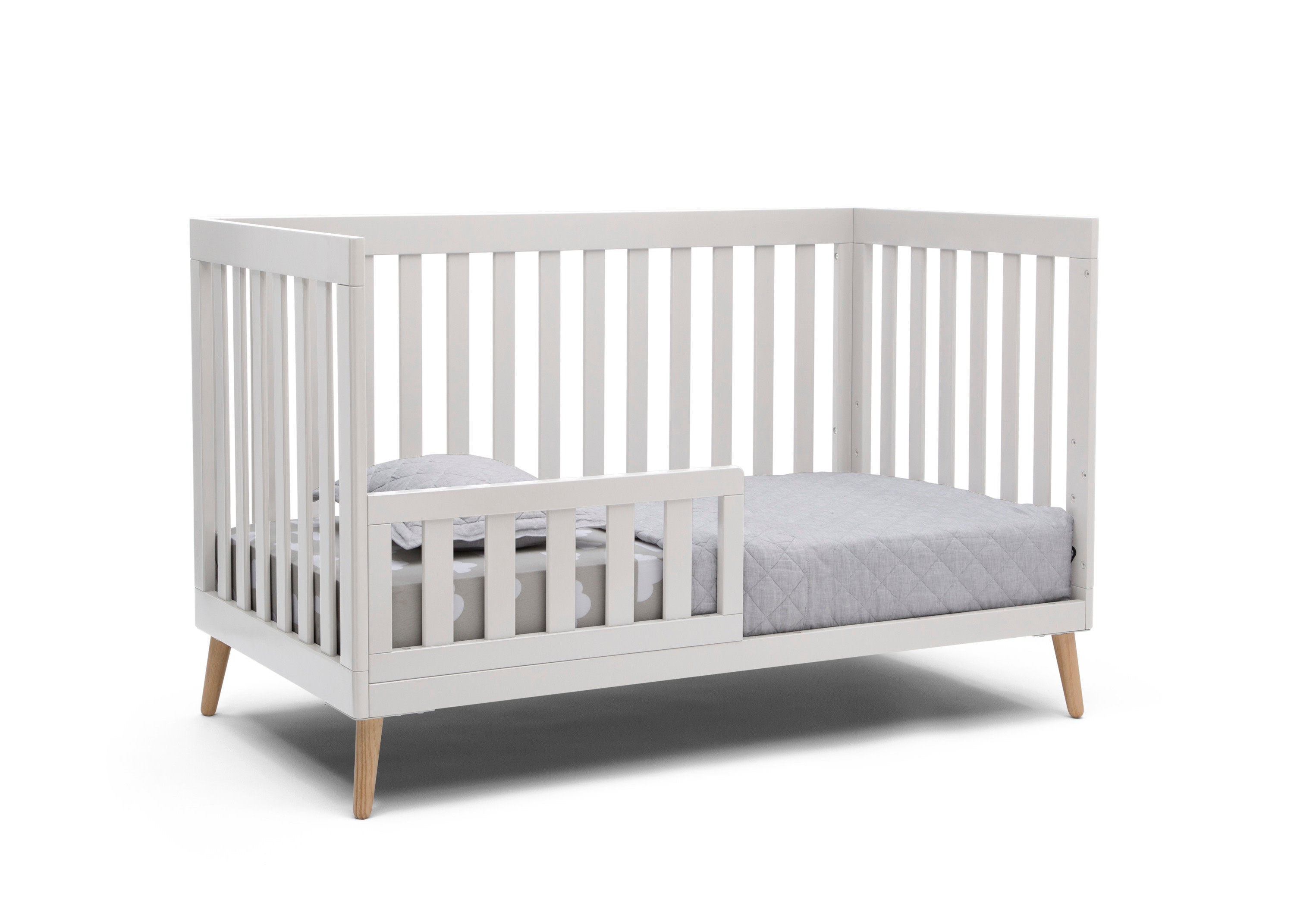 Essex 4-in-1 Convertible Crib