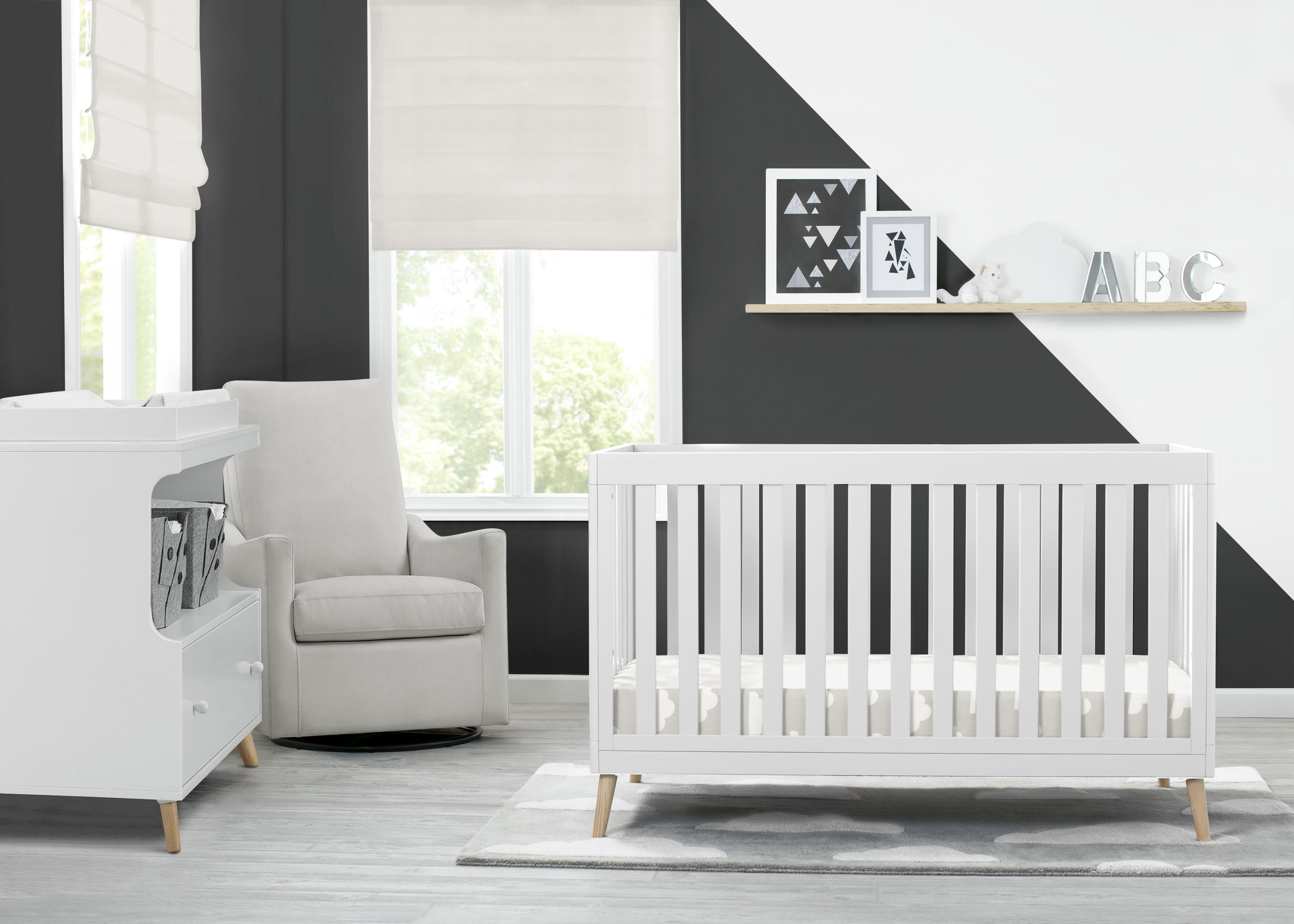 Essex 4-in-1 Convertible Crib